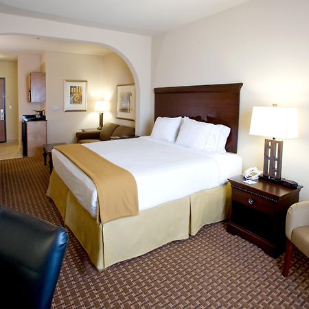 Holiday Inn Express Hotel And Suites Kingsville By Ihg Quarto foto