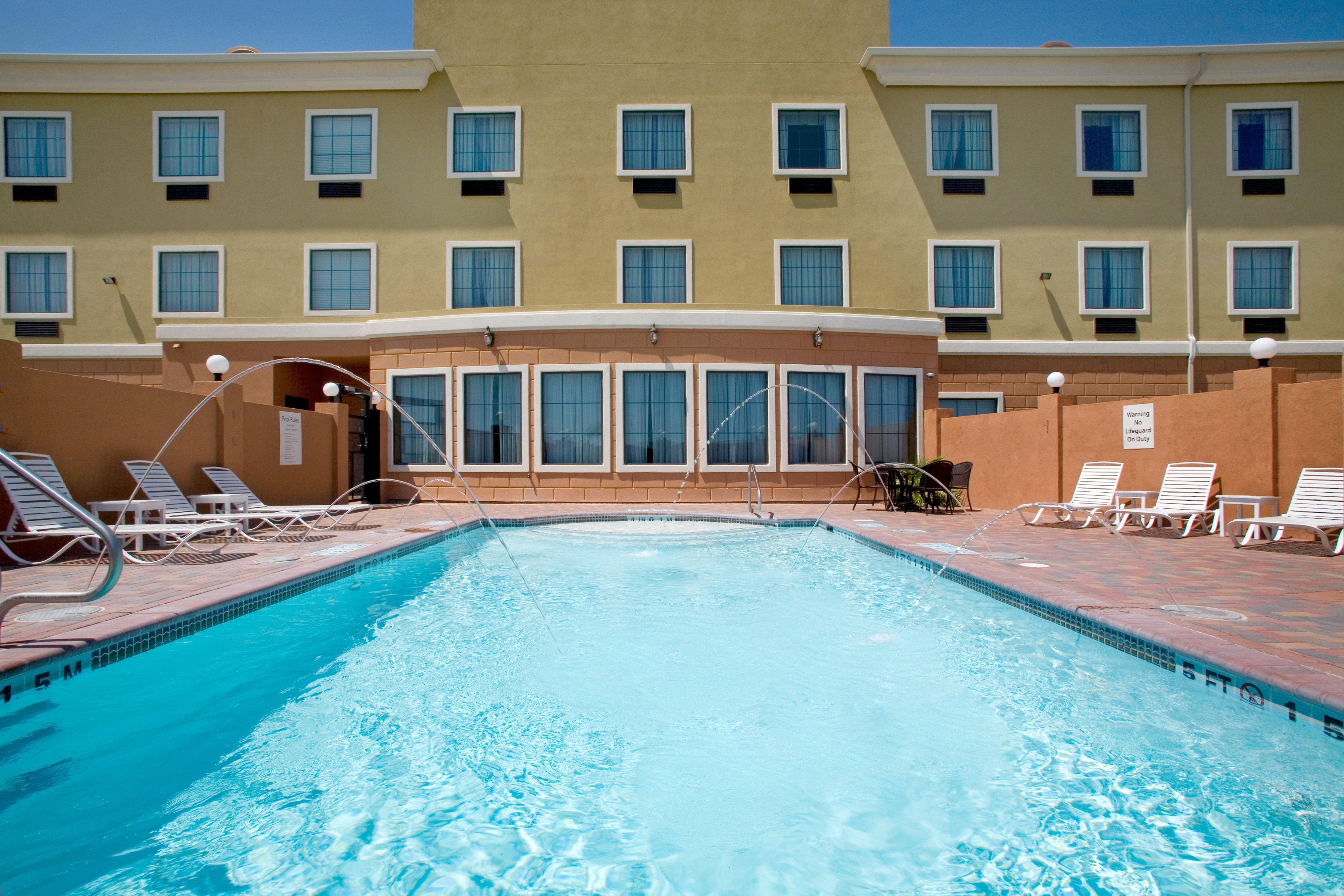 Holiday Inn Express Hotel And Suites Kingsville By Ihg Facilidades foto